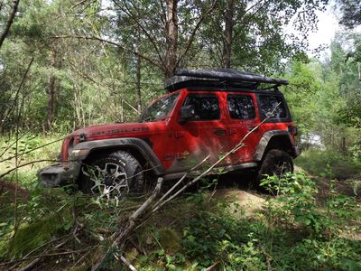 Off - road Mazury Garbate